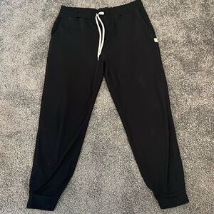 Vuori Black Performance Joggers Size Medium